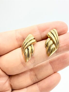 Monet Gold Tone Sculptural Stud Earrings Vintage Leaf Design